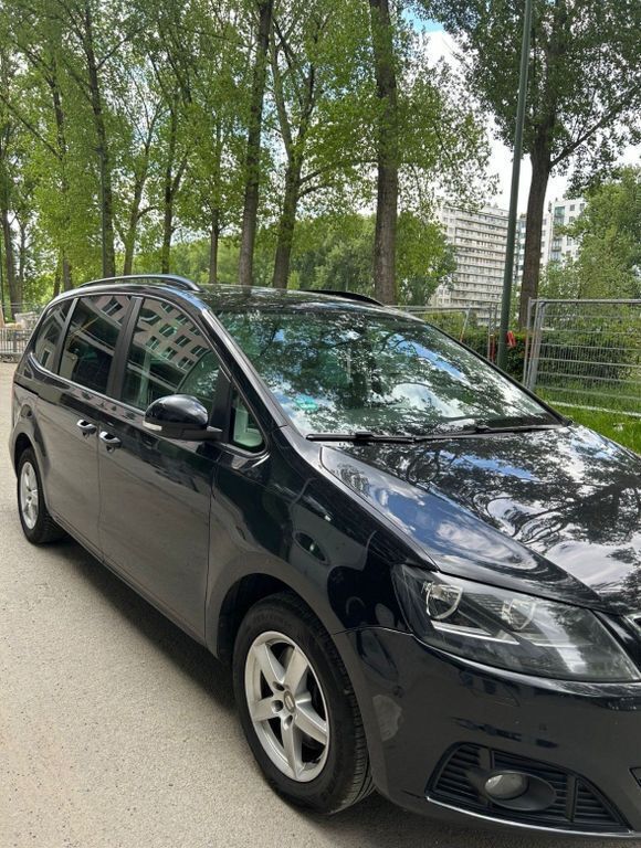 Schwarz Gebraucht 2012 Seat Alhambra Van / Kleinbus | 8.395 € (Guter Preis) - Bild 1/4