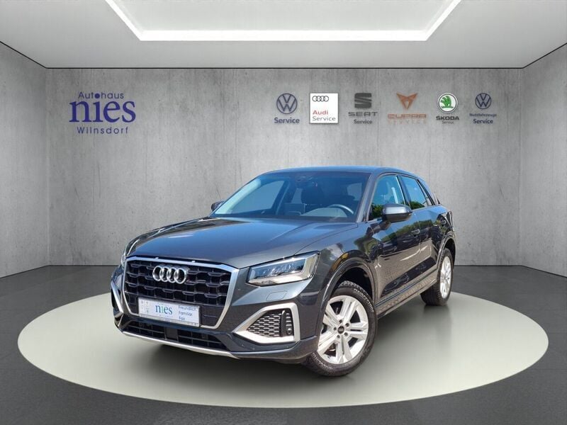 Grau Gebraucht 2024 Audi Q2 Advanced Plus SUV | 27.990 € (Guter Preis) - Bild 1/4