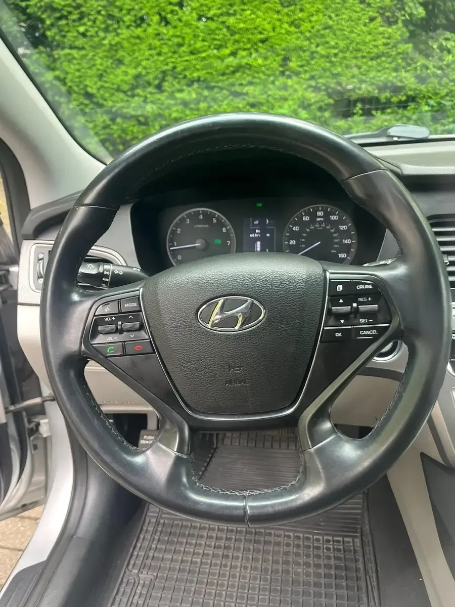 Gebraucht Hyundai Sonata Edition 193 PS (141 kW) 2016 Silber Limousine