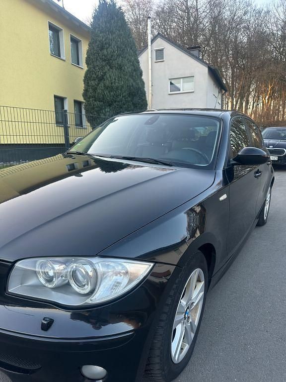 Schwarz Gebraucht 2005 BMW 118 Kleinwagen | 2.500 € (Fairer Preis) - Bild 1/1