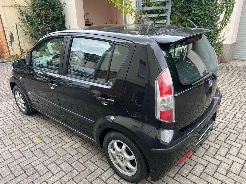 Gebraucht Daihatsu Sirion 69 PS (50 kW) 2008 Schwarz Kleinwagen