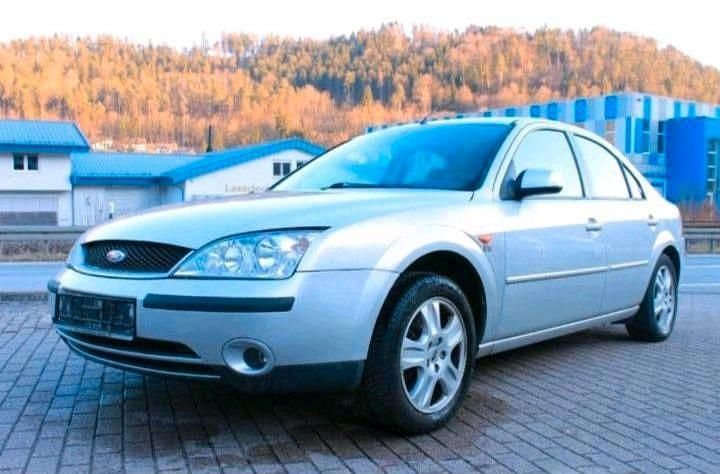 Silber Gebraucht 2001 Ford Mondeo Ghia Limousine | 3.000 € (Etwas zu teuer) - Bild 1/4