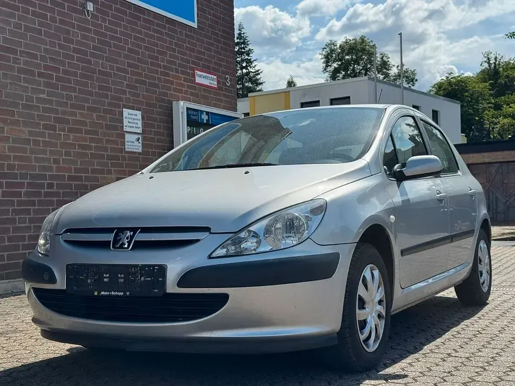 Gebraucht Peugeot 307 Tendance 88 PS (64 kW) 2005 Limousine