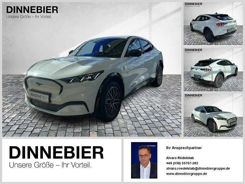 Weiß (metallic) Neu 2025 Ford Mustang Mach-E Premium SUV | 53.400 € (Etwas zu teuer) - Bild 1/4