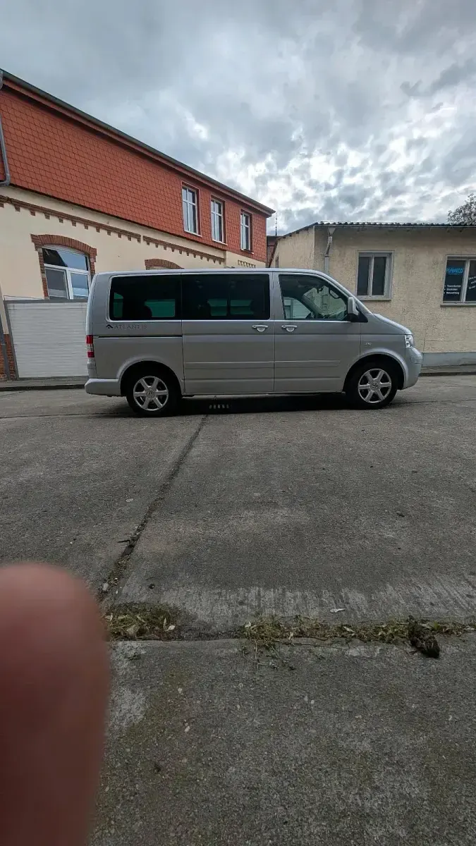 Gebraucht VW T5 131 PS (96 kW) 2006 Silber Van