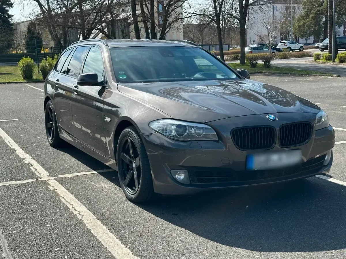 Gebraucht BMW 535 Shadowline 313 PS (230 kW) 2011 Braun Kombi