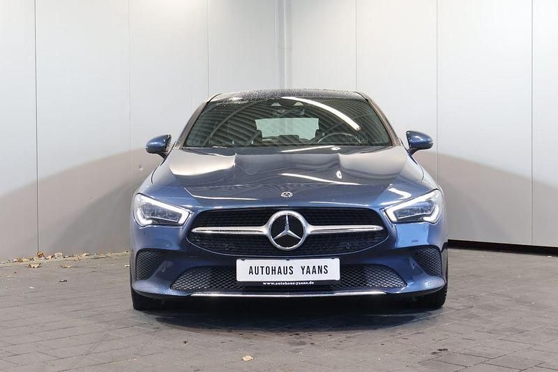 Gebraucht Mercedes CLA220 Progressive 190 PS (139 kW) 2020 Blau Limousine