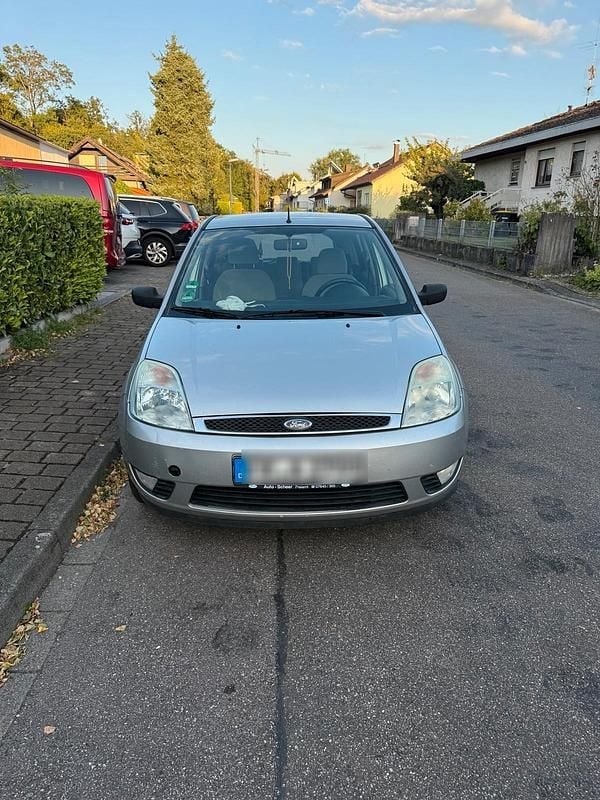 Silber Gebraucht 2003 Ford Fiesta Kleinwagen | 500 € (Superpreis) - Bild 1/4