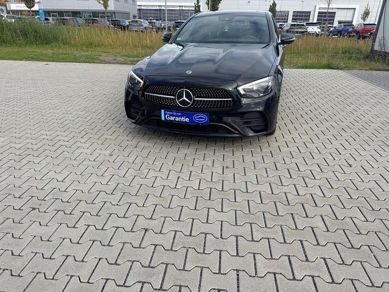 Schwarz Gebraucht 2020 Mercedes E400 Limousine | 38.490 € (Fairer Preis) - Bild 1/4