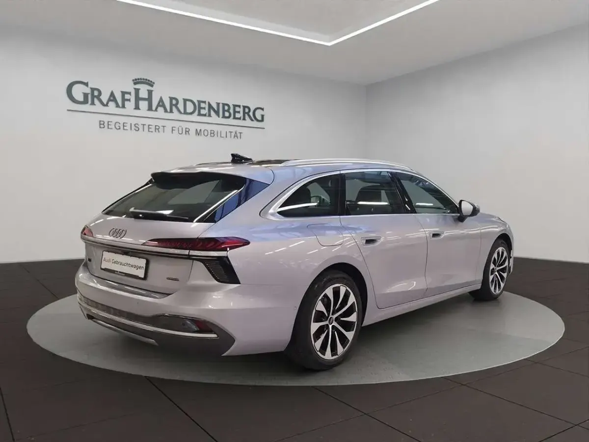 Gebraucht Audi A6 Ambiente 204 PS (150 kW) 2025 Florettsilber metallic Kombi
