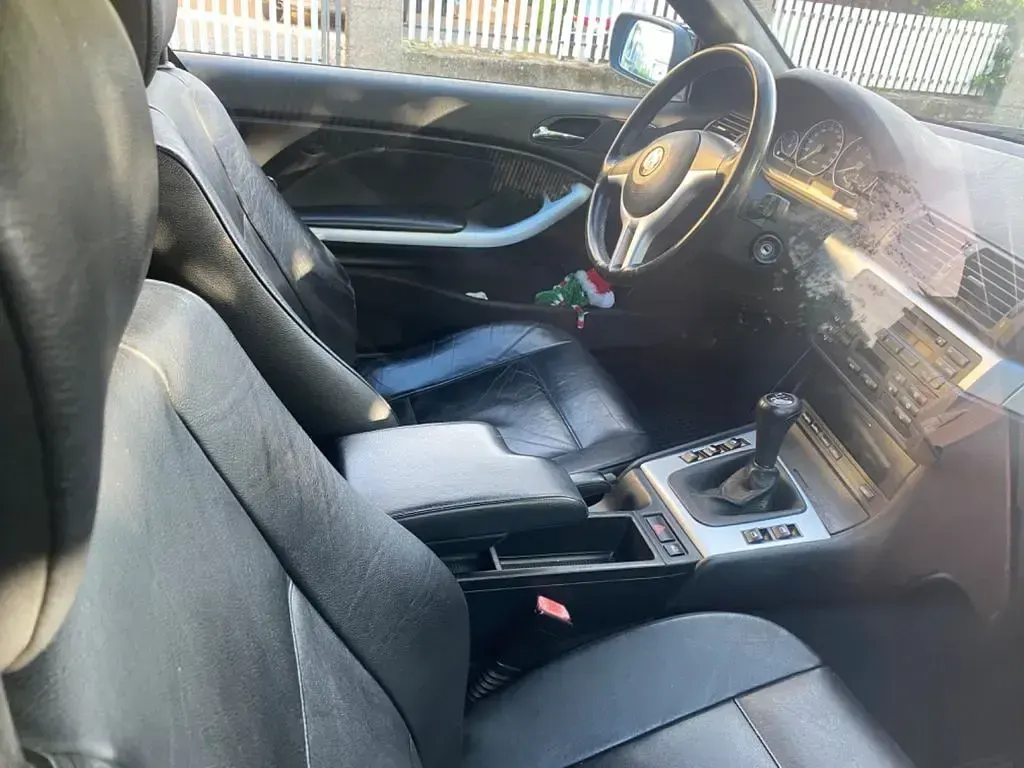 Gebraucht BMW 330 Cabriolet Basis 231 PS (169 kW) 2001 Schwarz Cabrio