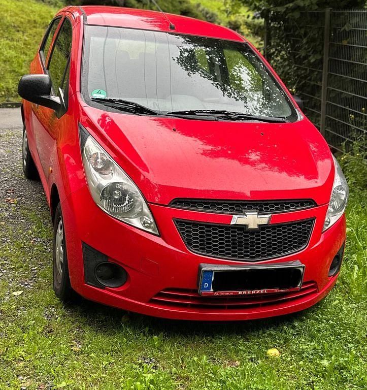 Rot Gebraucht 2011 Chevrolet Spark Kleinwagen | 1.700 € (Guter Preis) - Bild 1/4