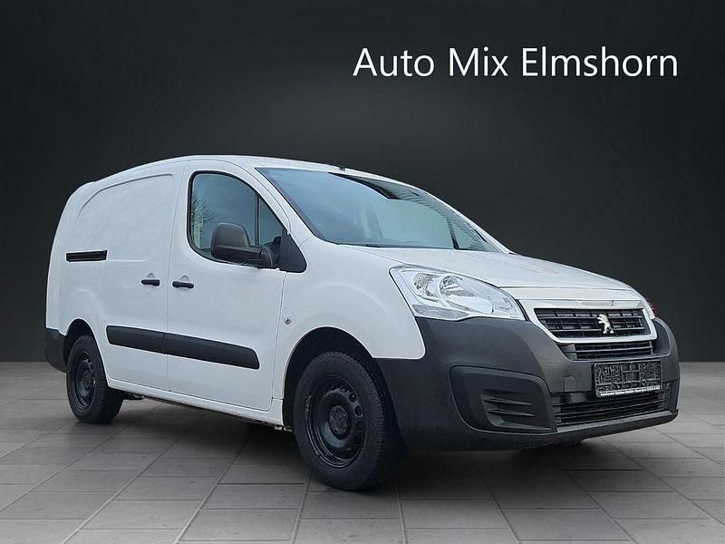 Gebraucht Peugeot Partner Premium 99 PS (72 kW) 2018 Weiß Van / Kleinbus