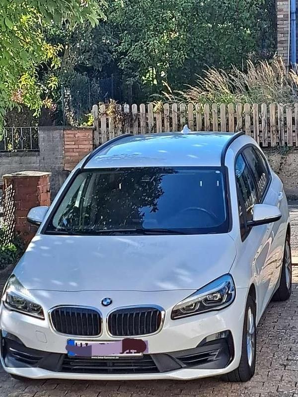 Weiß Gebraucht 2020 BMW 216 Active Tourer Van / Kleinbus | 14.000 € (Superpreis) - Bild 1/3