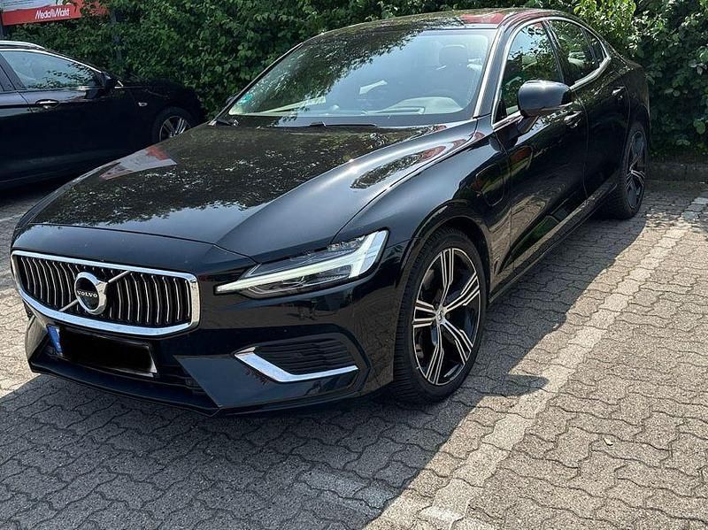 Schwarz Gebraucht 2021 Volvo S60 Inscription Limousine | 29.999 € (Fairer Preis) - Bild 1/4