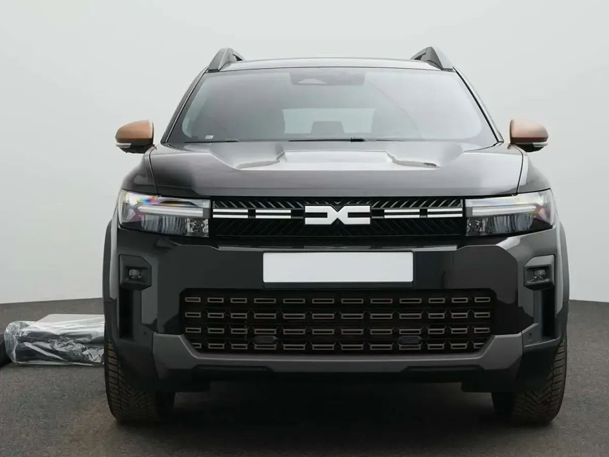 Neu Dacia Bigster Extreme 131 PS (96 kW) 2025 Perlmuttschwarz SUV