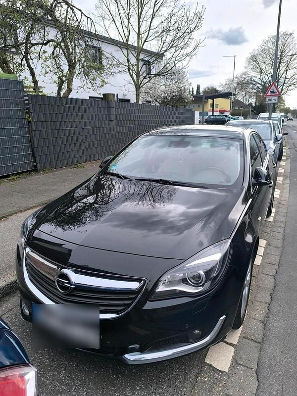 Gebraucht Opel Insignia 136 PS (100 kW) 2015 Schwarz Limousine