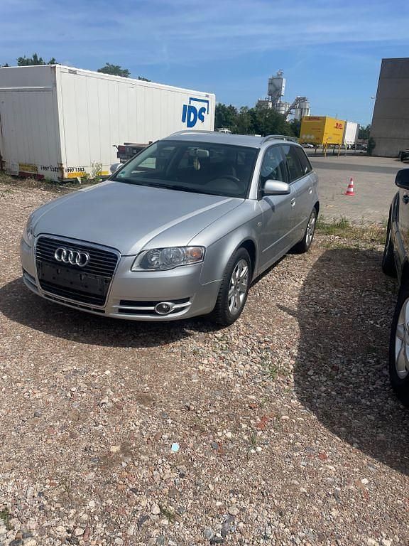 Silber Gebraucht 2006 Audi A4 Kombi | 1.900 € (Superpreis) - Bild 1/4