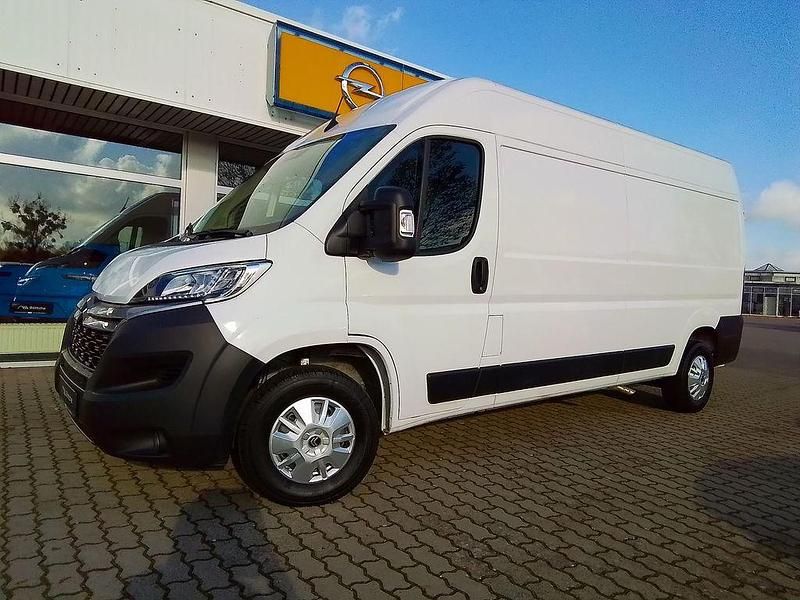 Gebraucht Citroën Jumper Start 140 PS (102 kW) 2023 Lackierung weiss icy/deckende lackierung Van / Kleinbus
