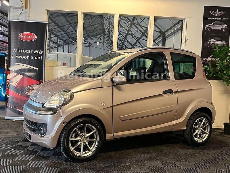 Beige Gebraucht 2011 Microcar M.Go Kleinwagen | 7.950 € (Fairer Preis) - Bild 1/4
