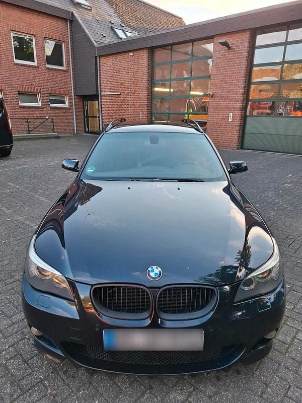 Gebraucht BMW 525 218 PS (160 kW) 2008 Schwarz Kombi