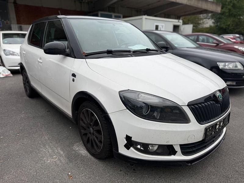 Weiß Gebraucht 2011 Skoda Fabia Monte Carlo Limousine | 1.990 € (Superpreis) - Bild 1/4