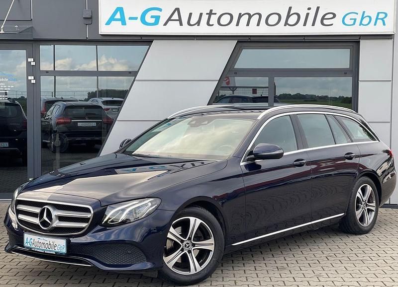 Gebraucht Mercedes E220 Avantgarde 194 PS (142 kW) 2016 Cavansitblau Kombi