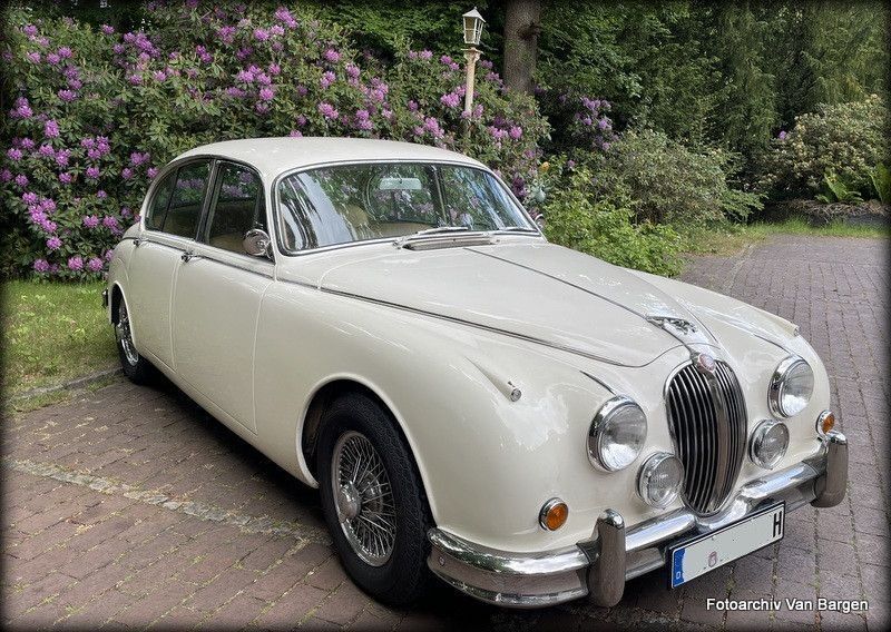 Beige Gebraucht 1961 Jaguar MK II Limousine | 69.900 € - Bild 1/4