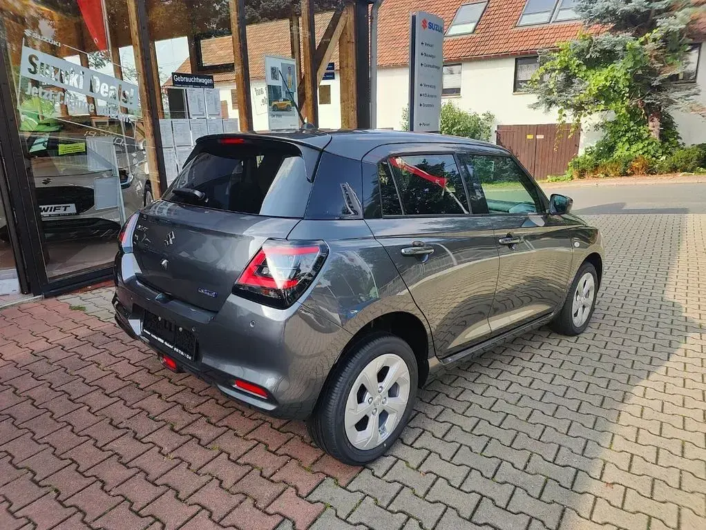 Neu Suzuki Swift Comfort 83 PS (61 kW) 2026 Grau Kleinwagen