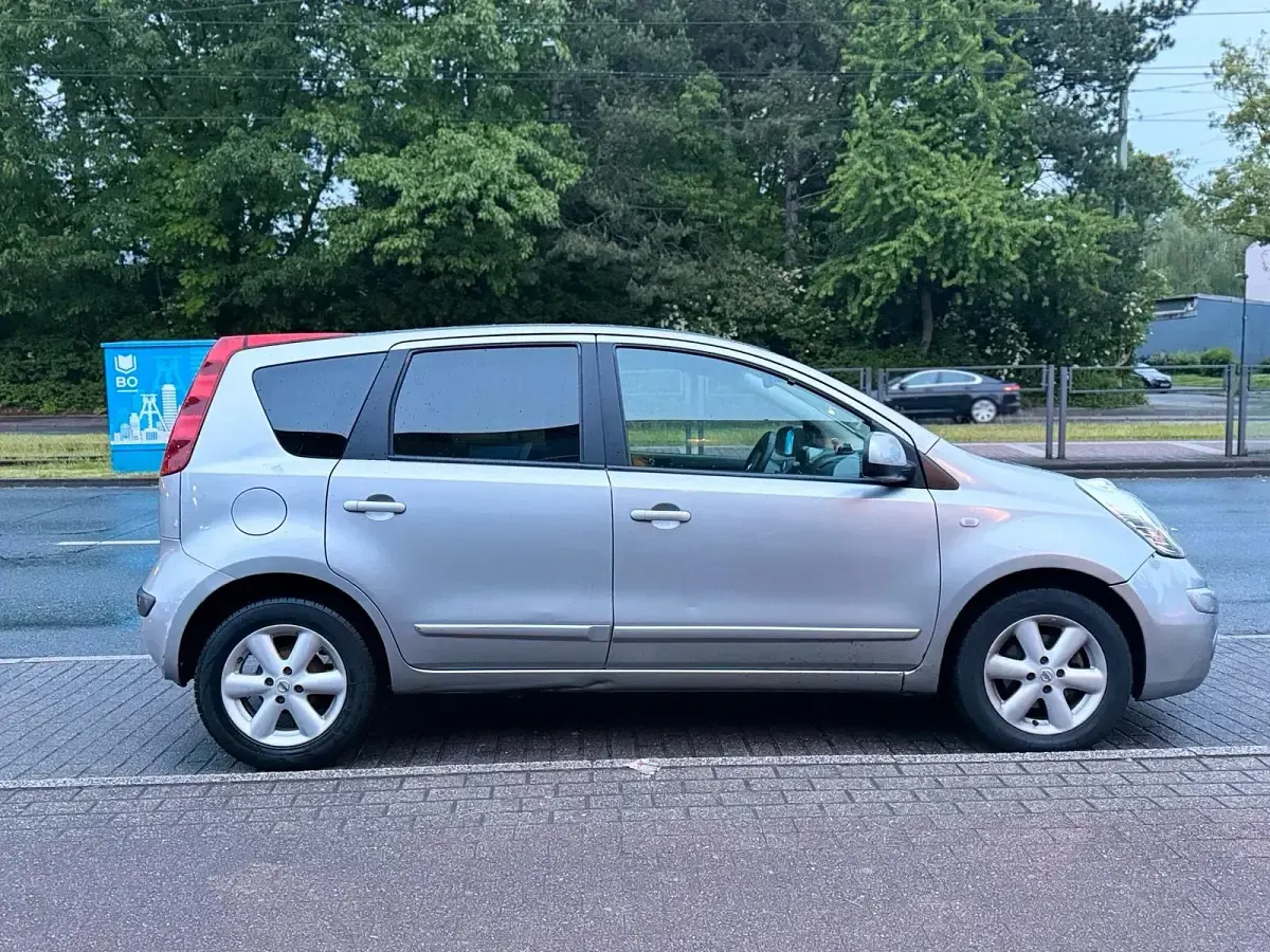 Gebraucht Nissan Note 110 PS (80 kW) 2007 Silber Kleinwagen