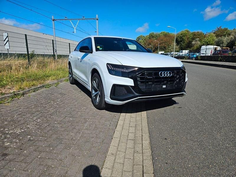 Weiß Gebraucht 2020 Audi Q8 Sport SUV | 53.750 € (Fairer Preis) - Bild 1/4