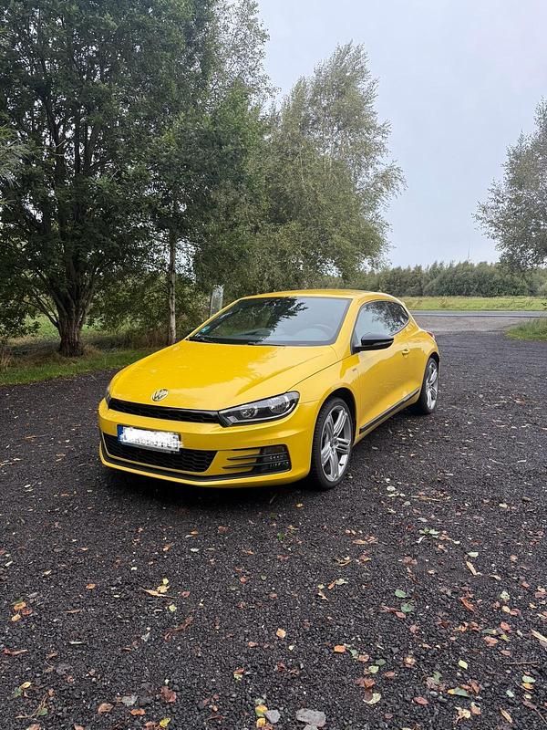 Gelb Gebraucht 2015 VW Scirocco CLUB Coupé | 17.250 € (Fairer Preis) - Bild 1/4