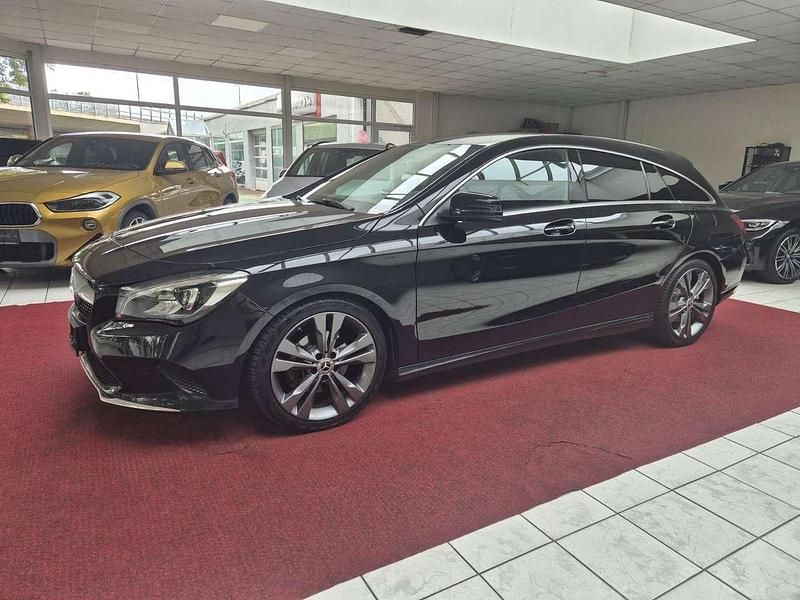 Schwarz Gebraucht 2019 Mercedes CLA180 Limousine | 17.990 € (Guter Preis) - Bild 1/4