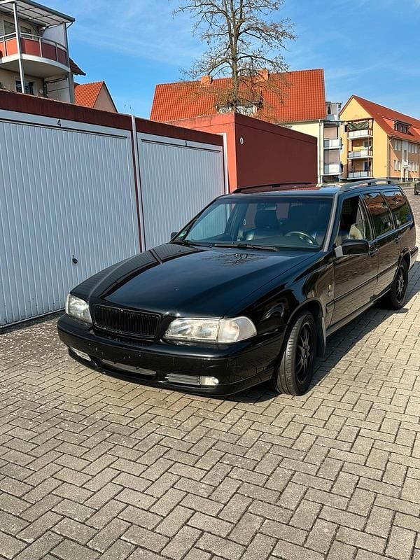 Gebraucht Volvo V70 144 PS (105 kW) 1999 Schwarz Kombi