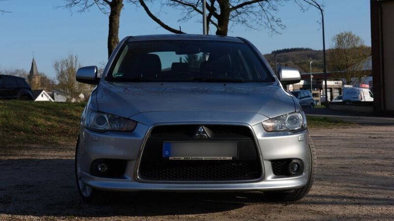 Gebraucht Mitsubishi Lancer Instyle 143 PS (105 kW) 2010 Silber Limousine