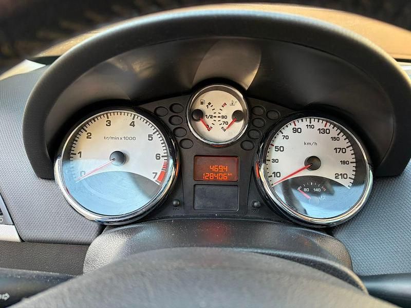 Gebraucht Peugeot 207 120 PS (88 kW) 2008 Schwarz Cabrio