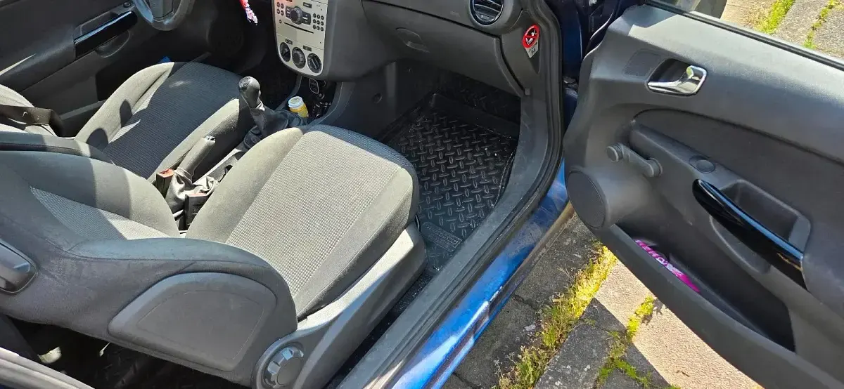 Gebraucht Opel Corsa 60 PS (44 kW) 2009 Blau Kleinwagen
