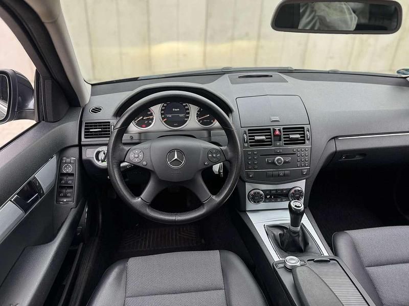 Gebraucht Mercedes C180 156 PS (114 kW) 2008 Tenoritgrau  metalliclack Limousine