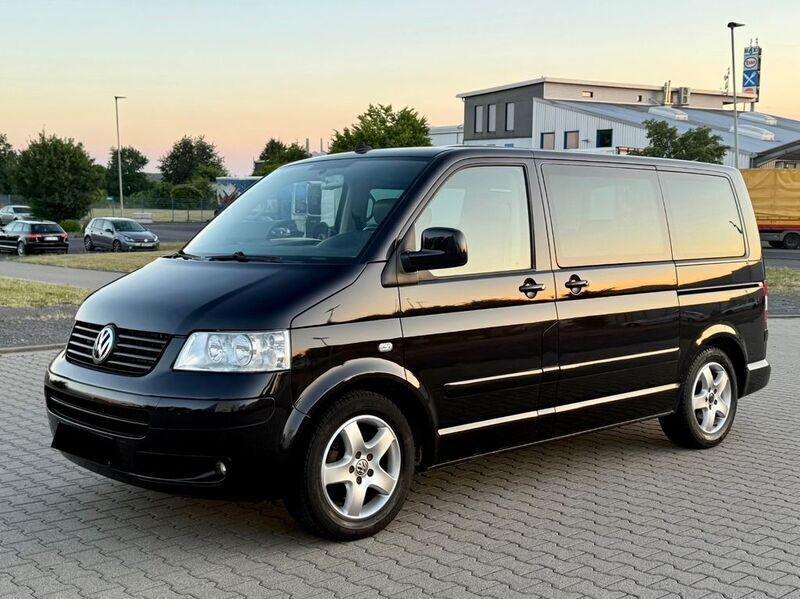 Schwarz Gebraucht 2008 VW T5 Highline Van | 8.900 € (Superpreis) - Bild 1/4