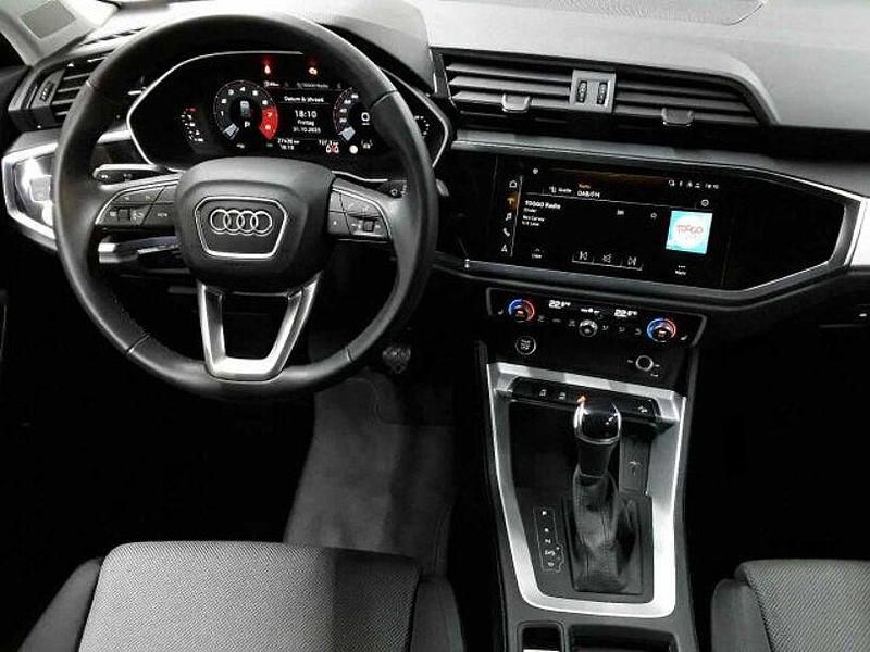 Gebraucht Audi Q3 Advanced 150 PS (110 kW) 2024 Navarrablau metallic SUV