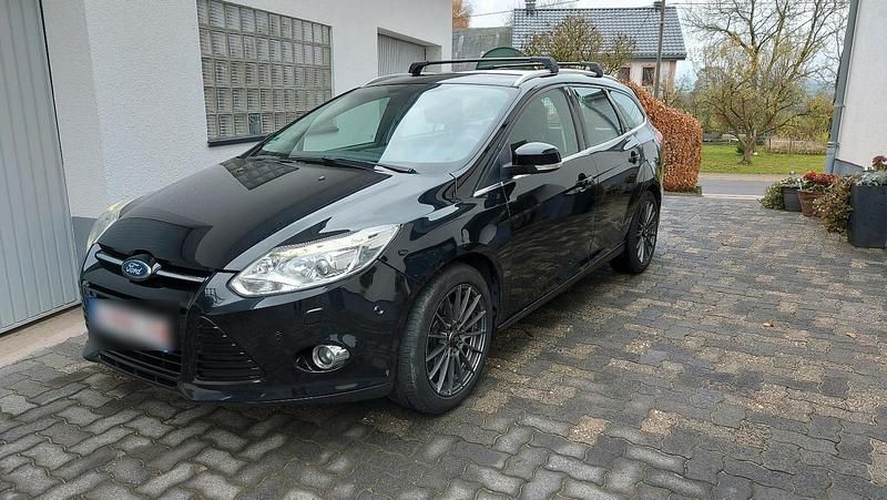 Gebraucht Ford Focus 150 PS (110 kW) 2013 Schwarz Kombi