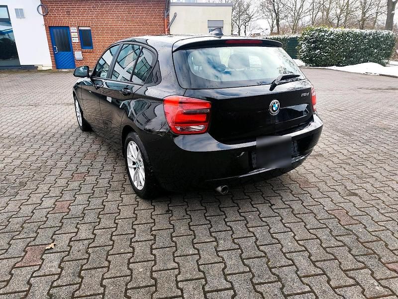 Gebraucht BMW 116 116 PS (85 kW) 2012 Schwarz Kleinwagen