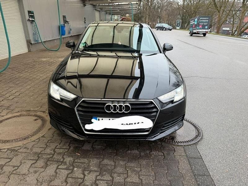 Gebraucht Audi A4 Basis 150 PS (110 kW) 2017 Schwarz Limousine