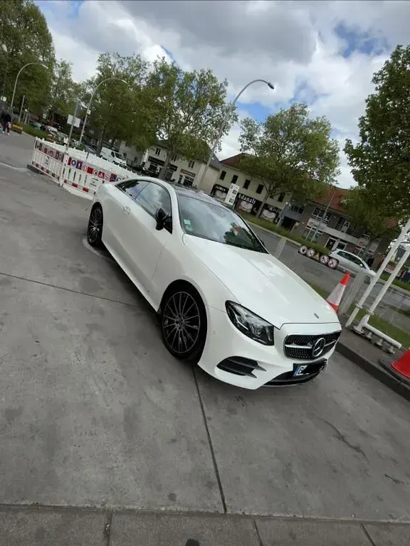 Gebraucht Mercedes E400 333 PS (244 kW) 2017 Weiß