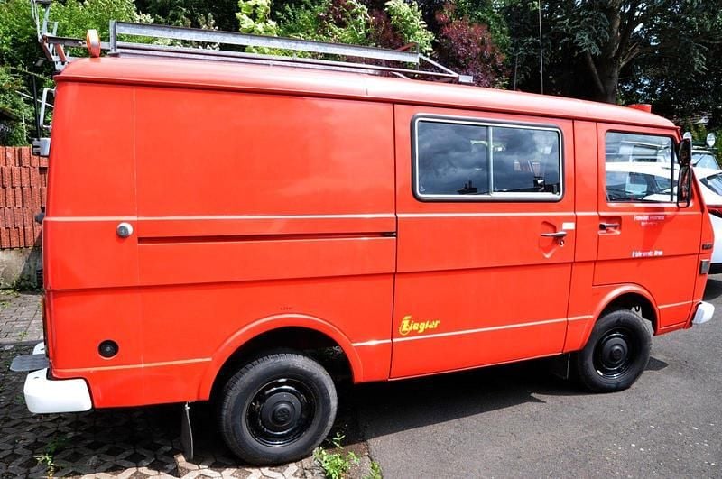 Second-hand VW LT 90 CP (66 kW) 1984 Roșu Van