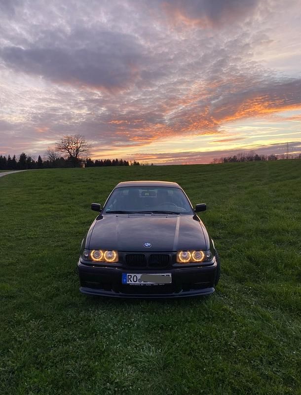 Schwarz Gebraucht 1996 BMW 328 Coupé | 12.900 € (Superpreis) - Bild 1/4