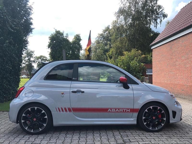 Gebraucht Abarth 595C Competizione 180 PS (132 kW) 2018 Grau Cabrio