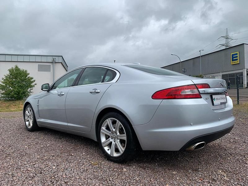 Gebraucht Jaguar XF 207 PS (152 kW) 2009 Silber Limousine