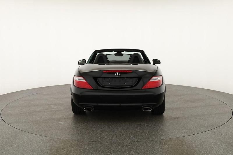 Schwarz Gebraucht 2013 Mercedes SLK200 Cabrio | 21.475 € (Teuer) - Bild 1/4