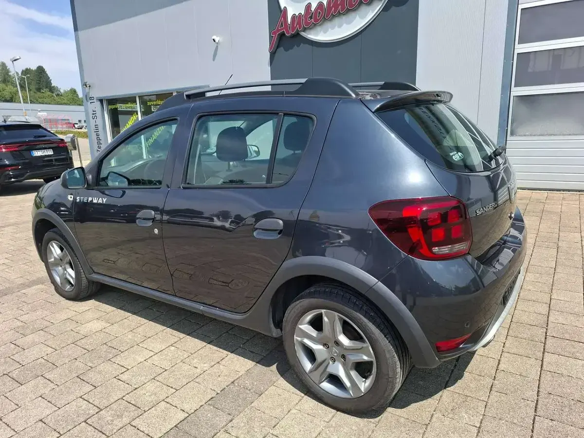 Gebraucht Dacia Sandero Prestige 90 PS (66 kW) 2020 Grau "comete" Kleinwagen